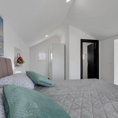Apartamento Kuca Za Odmor Lemon Tree Makarska Exterior foto