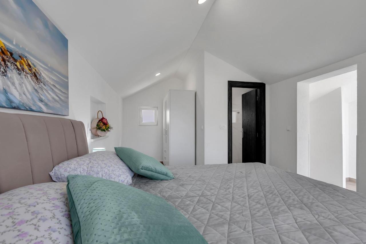 Apartamento Kuca Za Odmor Lemon Tree Makarska Exterior foto