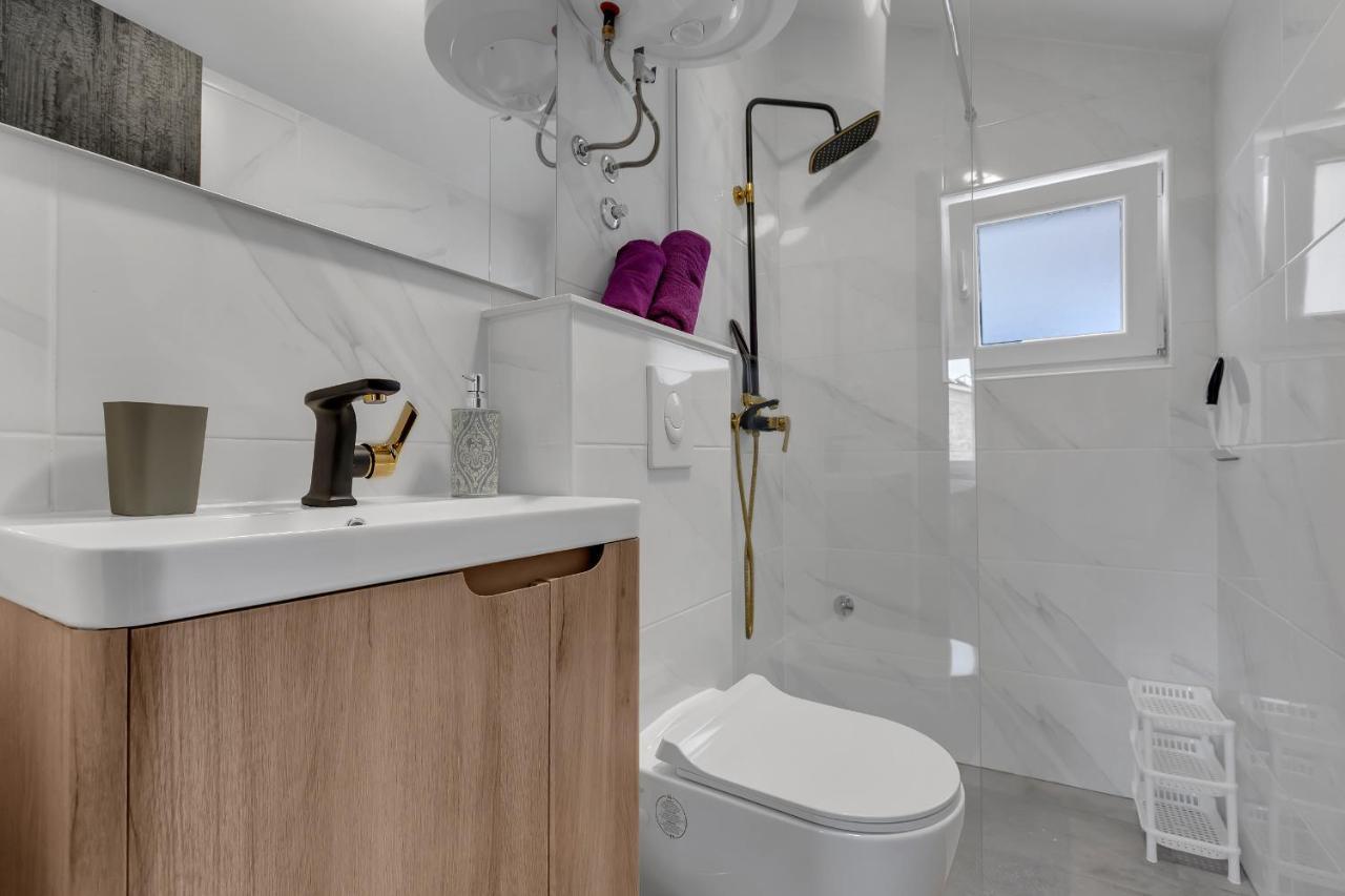 Apartamento Kuca Za Odmor Lemon Tree Makarska Exterior foto