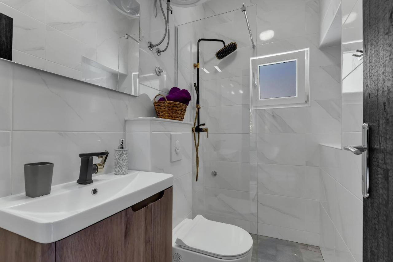 Apartamento Kuca Za Odmor Lemon Tree Makarska Exterior foto