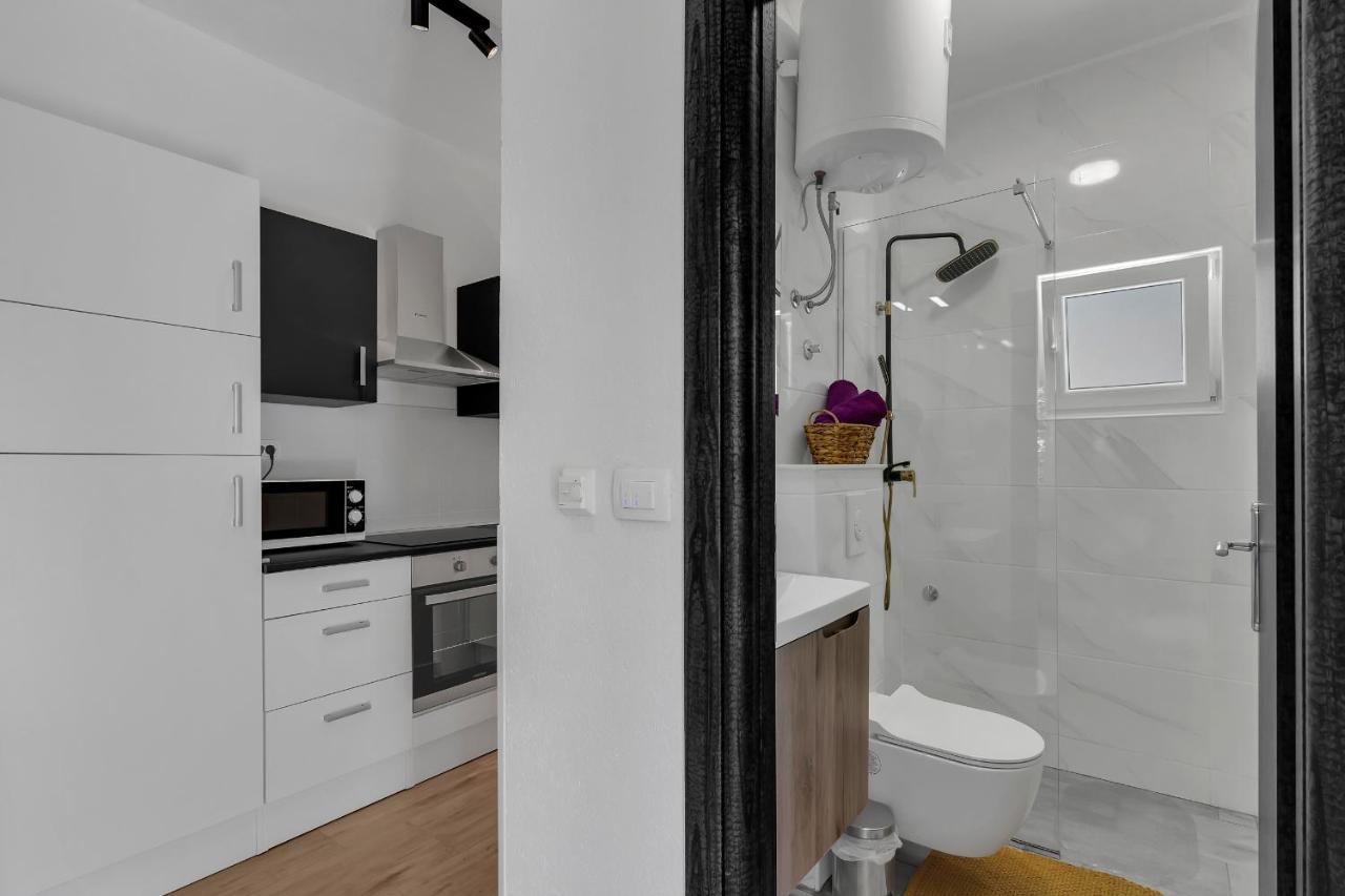 Apartamento Kuca Za Odmor Lemon Tree Makarska Exterior foto