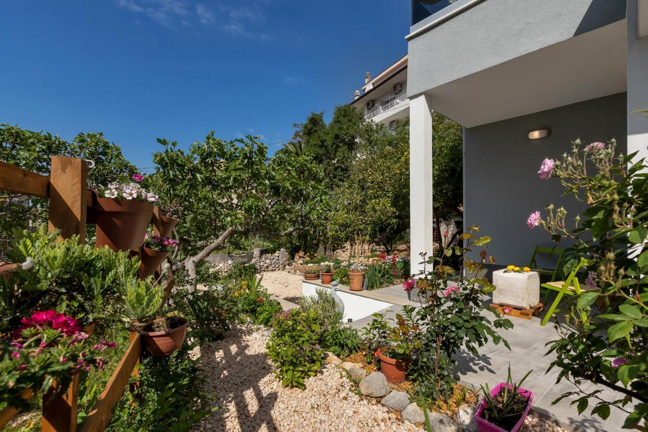 Apartamento Kuca Za Odmor Lemon Tree Makarska Exterior foto