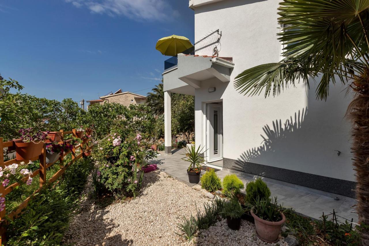 Apartamento Kuca Za Odmor Lemon Tree Makarska Exterior foto