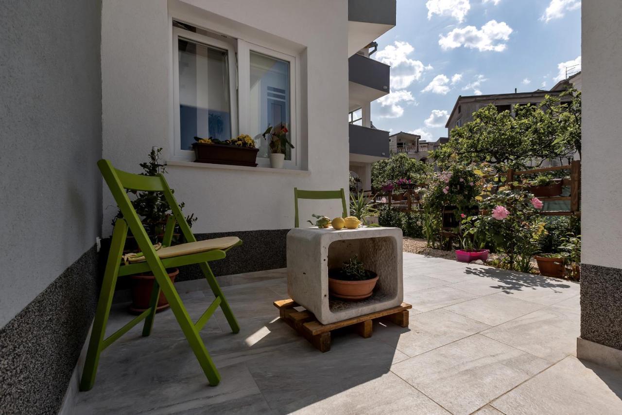 Apartamento Kuca Za Odmor Lemon Tree Makarska Exterior foto
